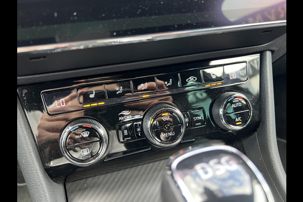 Škoda Superb Combi 1.4 TSI iV Sportline Business PHEV | PLUG-IN HYBRIDE | ADD CRUISE | STOEL/ STUURVERWARMING | ELEK. TREKHAAK | 360 CAMERA| ACHTERBANK VERWARMD| TREKHAAK | BOM VOL OPTIES | RIJKLAAR GELEVERD MET 12 MND BOVAG GARANTIE |