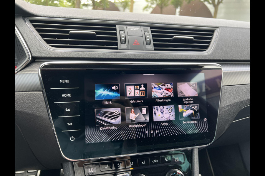 Škoda Superb Combi 1.4 TSI iV Sportline Business PHEV | PLUG-IN HYBRIDE | ADD CRUISE | STOEL/ STUURVERWARMING | ELEK. TREKHAAK | 360 CAMERA| ACHTERBANK VERWARMD| TREKHAAK | BOM VOL OPTIES | RIJKLAAR GELEVERD MET 12 MND BOVAG GARANTIE |