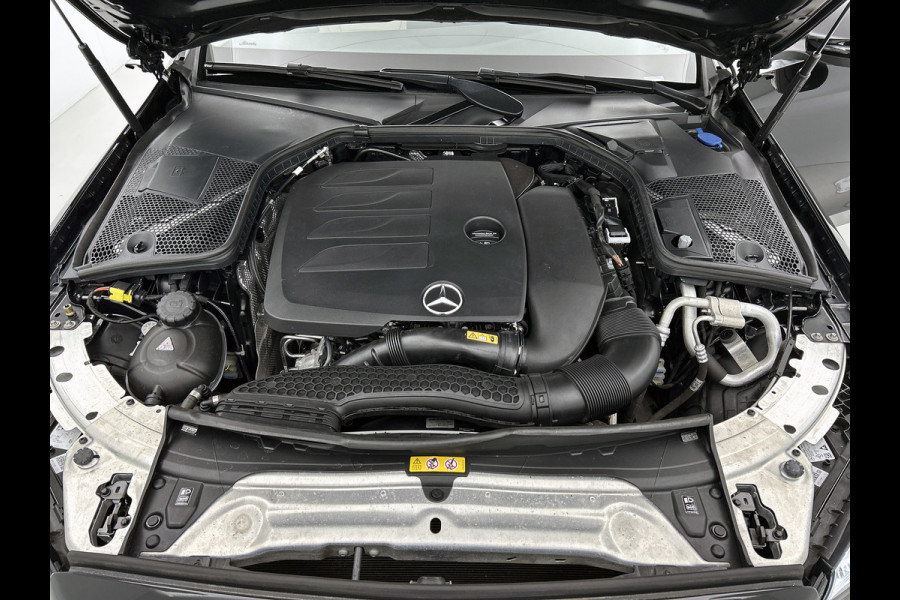 Mercedes-Benz C-Klasse Estate 180 Business Solution Avantgarde | Panoramadak | Multi spaaks lichtmetalen velgen | Navigatie | Parking support | Inclusief 24 maanden MB Certified garantie voor Europa.