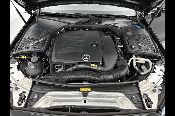 Mercedes-Benz C-Klasse Estate 180 Business Solution Avantgarde | Panoramadak | Multi spaaks lichtmetalen velgen | Navigatie | Parking support | Inclusief 24 maanden MB Certified garantie voor Europa.