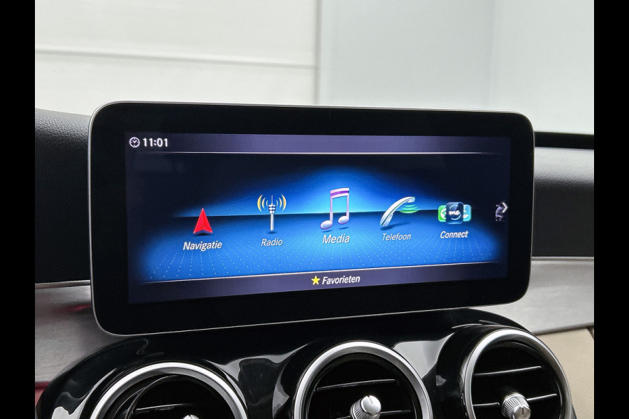 Mercedes-Benz C-Klasse Estate 180 Business Solution Avantgarde | Panoramadak | Multi spaaks lichtmetalen velgen | Navigatie | Parking support | Inclusief 24 maanden MB Certified garantie voor Europa.