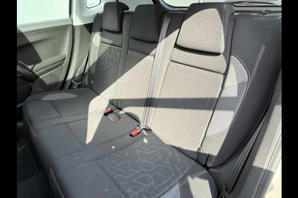 Peugeot 2008 BWJ 2017 | 1.2PT 111PK Blue Lion | TREKHAAK | PANO DAK | AIRCO | NAVI | CRUISE | PDC |