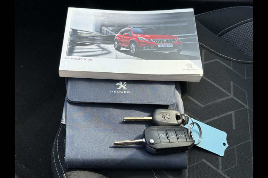 Peugeot 2008 BWJ 2017 | 1.2PT 111PK Blue Lion | TREKHAAK | PANO DAK | AIRCO | NAVI | CRUISE | PDC |