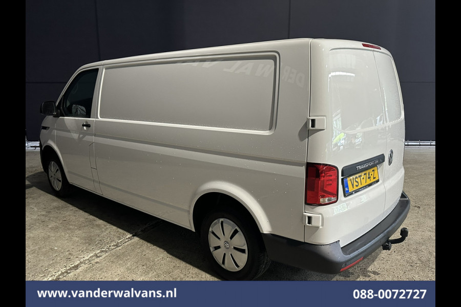 Volkswagen Transporter 2.0 TDI 150 pk L2H1 Euro6 # Airco | Trekhaak | Apple Carplay | Android Auto Parkeersensoren, Cruisecontrol