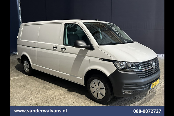 Volkswagen Transporter 2.0 TDI 150 pk L2H1 Euro6 # Airco | Trekhaak | Apple Carplay | Android Auto Parkeersensoren, Cruisecontrol