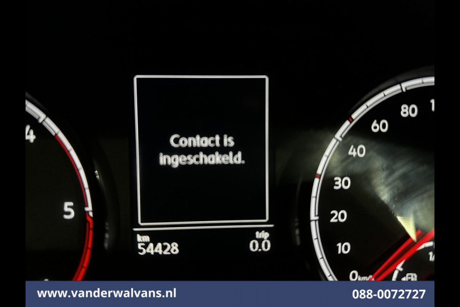 Volkswagen Transporter 2.0 TDI 150 pk L2H1 Euro6 # Airco | Trekhaak | Apple Carplay | Android Auto Parkeersensoren, Cruisecontrol