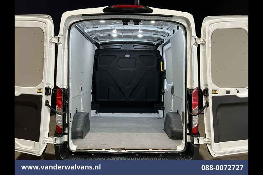 Ford Transit 2.0 TDCI L2H2 Euro6 # Airco | Camera | LED | Cruisecontrol | Parkeersensoren | Verwarmde voorruit Bijrijdersbank, 2450kg trekvermogen