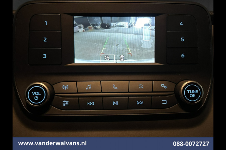 Ford Transit 2.0 TDCI L2H2 Euro6 # Airco | Camera | LED | Cruisecontrol | Parkeersensoren | Verwarmde voorruit Bijrijdersbank, 2450kg trekvermogen