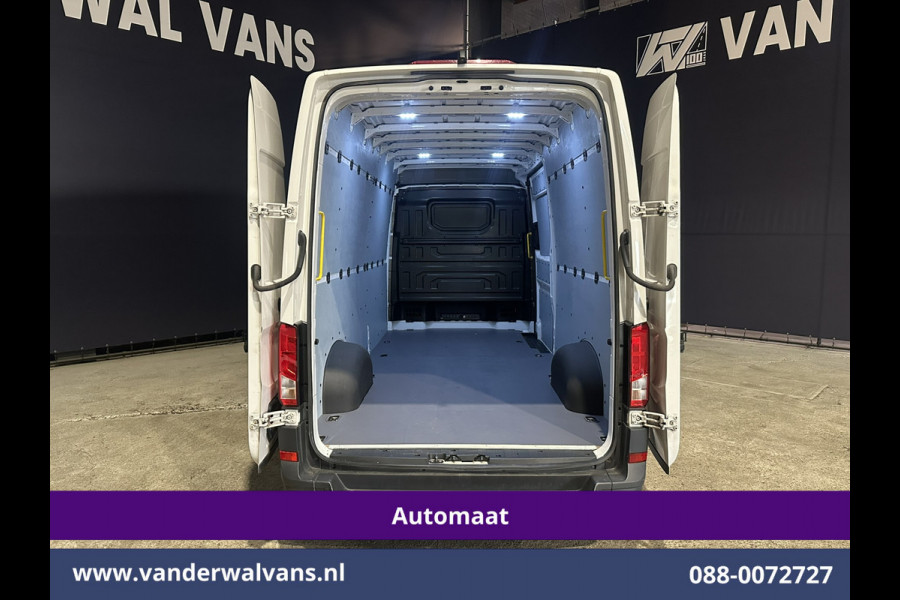 Volkswagen Crafter 2.0 TDI 140 pk Automaat L4H3 L3H2 Euro6 Airco | Camera | Apple Carplay Android Auto, Chauffeursstoel, Stoelverwarming, 3000kg Trekhaak