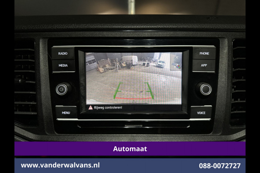 Volkswagen Crafter 2.0 TDI 140 pk Automaat L4H3 L3H2 Euro6 Airco | Camera | Apple Carplay Android Auto, Chauffeursstoel, Stoelverwarming, 3000kg Trekhaak