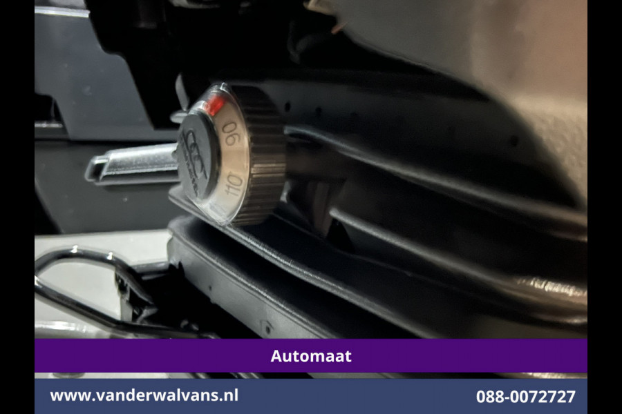 Volkswagen Crafter 2.0 TDI 140 pk Automaat L4H3 L3H2 Euro6 Airco | Camera | Apple Carplay Android Auto, Chauffeursstoel, Stoelverwarming, 3000kg Trekhaak