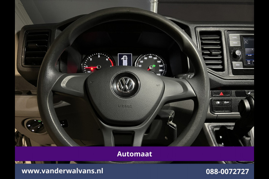 Volkswagen Crafter 2.0 TDI 140 pk Automaat L4H3 L3H2 Euro6 Airco | Camera | Apple Carplay Android Auto, Chauffeursstoel, Stoelverwarming, 3000kg Trekhaak