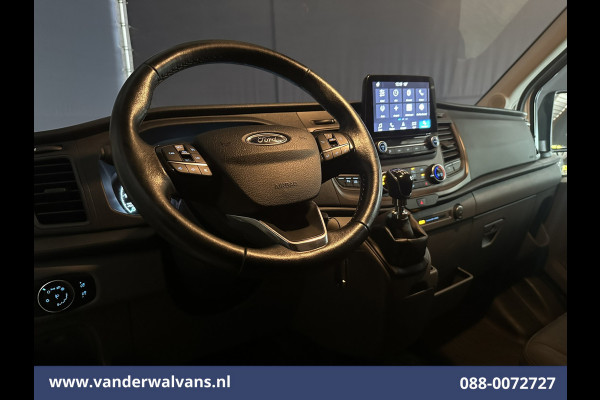 Ford Transit 2.0 TDCI 131pk L3H2 Euro6 Airco | Navigatie | Camera | Cruisecontrol | Apple Carplay | Stoelverwarming Android Auto, verwarmde voorruit, Parkeersensoren, Bijrijdersbank