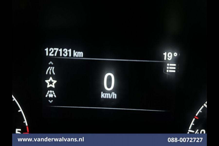 Ford Transit 2.0 TDCI 131pk L3H2 Euro6 Airco | Navigatie | Camera | Cruisecontrol | Apple Carplay | Stoelverwarming Android Auto, verwarmde voorruit, Parkeersensoren, Bijrijdersbank