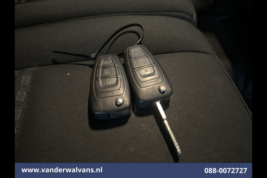 Ford Transit 2.0 TDCI 131pk L3H2 Euro6 Airco | Navigatie | Camera | Cruisecontrol | Apple Carplay | Stoelverwarming Android Auto, verwarmde voorruit, Parkeersensoren, Bijrijdersbank
