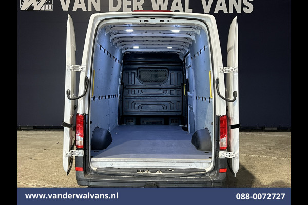 Volkswagen Crafter 2.0 TDI 140 pk L4H3 L3H2 Euro6 ** Airco | 3000kg trekhaak | Cruisecontrol | Parkeersensoren Bijrijdersbank