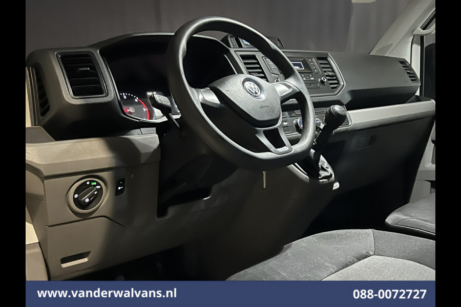 Volkswagen Crafter 2.0 TDI 140 pk L4H3 L3H2 Euro6 ** Airco | 3000kg trekhaak | Cruisecontrol | Parkeersensoren Bijrijdersbank