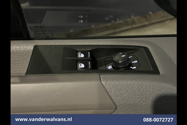 Volkswagen Crafter 2.0 TDI 140 pk L4H3 L3H2 Euro6 ** Airco | 3000kg trekhaak | Cruisecontrol | Parkeersensoren Bijrijdersbank