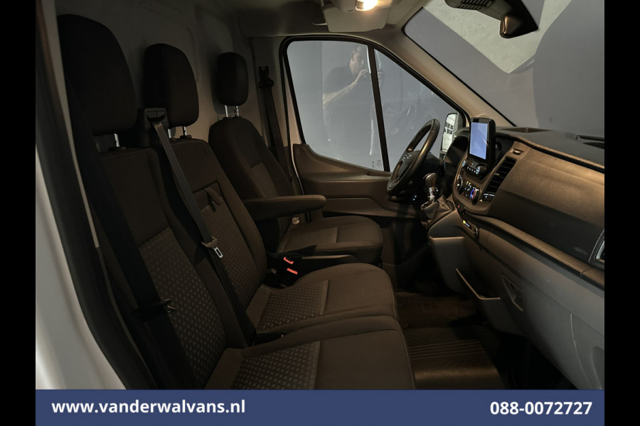 Ford Transit 2.0 TDCI 131pk L3H2 Euro6 Airco | Camera | Navigatie | Apple Carplay | Cruisecontrol Stoelverwarming, Verwarmde voorruit, Parkeersensoren, Bijrijdersbank, 2500kg trekvermogen
