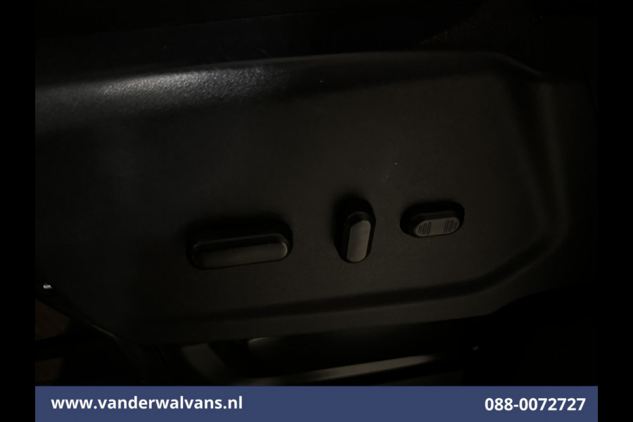 Ford Transit 2.0 TDCI 131pk L3H2 Euro6 ** Airco | Camera | Navigatie | Apple Carplay | Cruisecontrol Android Auto, Verwarmde voorruit, Stoelverwarming, Parkeersensoren, Bijrijdersbank