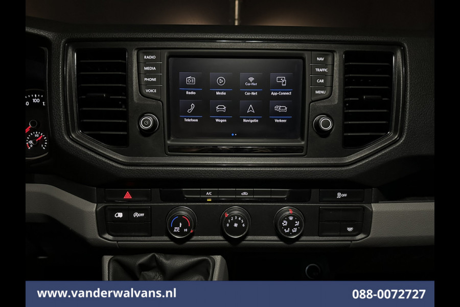 Volkswagen Crafter 2.0 TDI 141pk L3H3 L2H2 Euro6 Airco | Navigatie | Apple Carplay | Cruisecontrol Android Auto, Bijrijdersbank, 3000kg trekvermogen, zilver