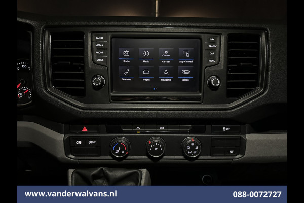 Volkswagen Crafter 2.0 TDI 141pk L3H3 L2H2 Euro6 Airco | Navigatie | Apple Carplay | Cruisecontrol Android Auto, Bijrijdersbank, 3000kg trekvermogen, zilver