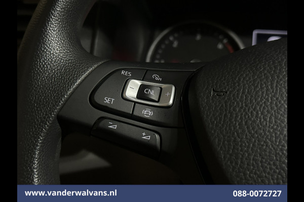 Volkswagen Crafter 2.0 TDI 140 pk L3H3 L2H2 Euro6 Airco | Camera | Cruisecontrol | Apple Carplay Android Auto, Chauffeursstoel, Parkeersensoren, Bijrijdersbank, 3000kg Trekvermogen, zilver