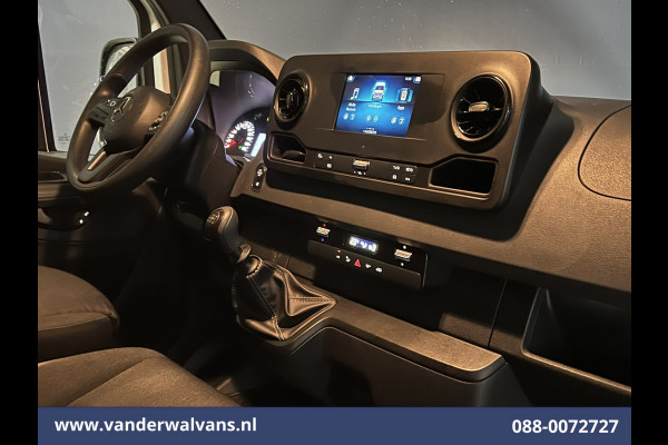 Mercedes-Benz Sprinter 315 CDI 150pk L2H2 Achterwielaandrijving Euro6 Airco | Camera | Apple Carplay | Android Auto Bijrijdersbank