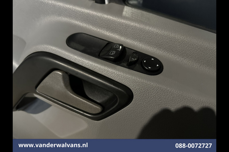 Mercedes-Benz Sprinter 316 CDI 163 pk L2H2 Euro6 Airco | 2800kg trekhaak | Navigatie | Cruisecontrol Parkeersensoren Mercedes-Benz Sprinter 316 CDI 163 pk L2H2 Euro6 Airco | 2800kg trekhaak | Navigatie | Cruisecontrol Parkeersensoren
