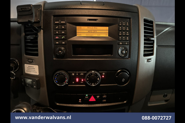 Mercedes-Benz Sprinter 316 CDI 163pk L2H2 Euro6 Airco | 2800kg trekhaak | Cruisecontrol | Parkeersensoren zijdeur