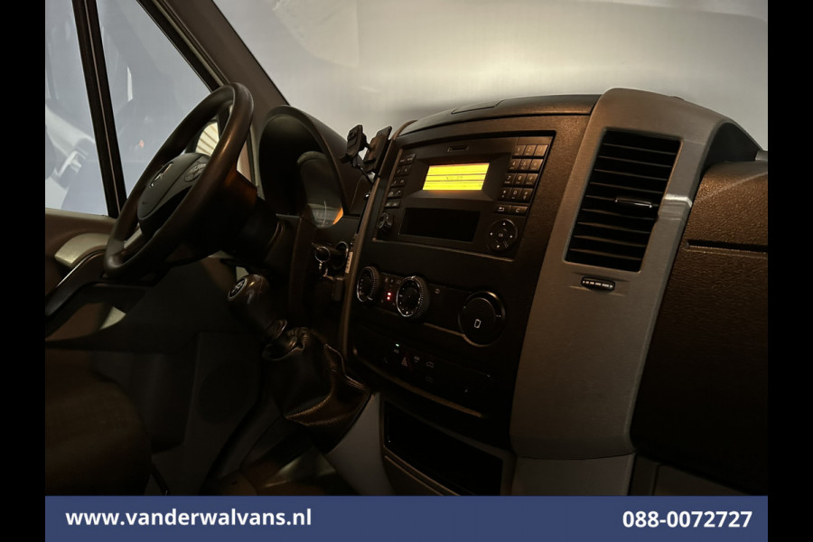 Mercedes-Benz Sprinter 316 CDI 163pk L2H2 Euro6 Airco | 2800kg trekhaak | Cruisecontrol | Parkeersensoren zijdeur