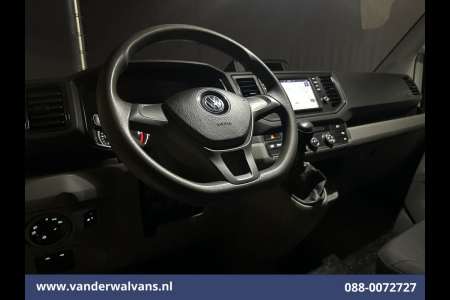 Volkswagen Crafter 2.0 TDI 141pk L3H2 L2H1 Euro6 Airco | Camera | Navigatie | 3000kg trekhaak Apple Carplay, Android Auto, Parkeersensoren, Bijrijdersbank