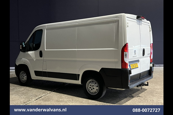 Peugeot Boxer 2.2 BlueHDi 120pk L1H1 Euro6 ** Airco | Camera | Navigatie | Trekhaak | Cruisecontrol Parkeersensoren, Bijrijdersbank