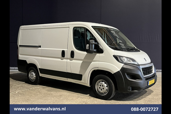 Peugeot Boxer 2.2 BlueHDi 120pk L1H1 Euro6 ** Airco | Camera | Navigatie | Trekhaak | Cruisecontrol Parkeersensoren, Bijrijdersbank