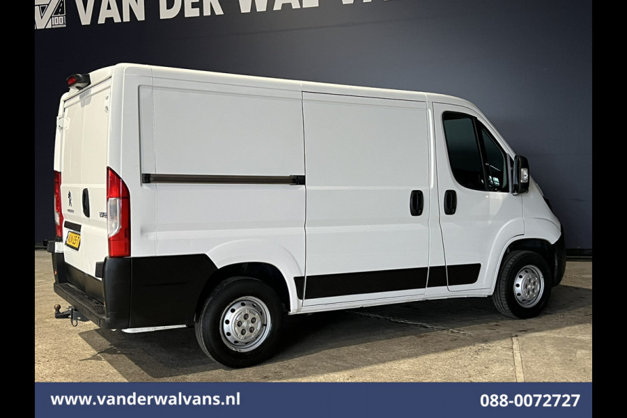 Peugeot Boxer 2.2 BlueHDi 120pk L1H1 Euro6 ** Airco | Camera | Navigatie | Trekhaak | Cruisecontrol Parkeersensoren, Bijrijdersbank