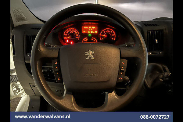 Peugeot Boxer 2.2 BlueHDi 120pk L1H1 Euro6 ** Airco | Camera | Navigatie | Trekhaak | Cruisecontrol Parkeersensoren, Bijrijdersbank