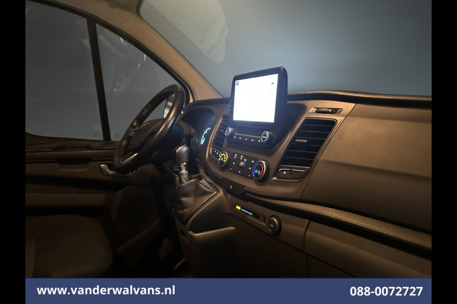 Ford Transit Custom 2.0 TDCI L2H1 Euro6 Airco | Camera | Navigatie | LED | Cruisecontrol | Stoelverwarming Apple Carplay, Android Auto, Verwarmde voorruit,  2800kg trekvermogen, parkeersensoren, Bijrijdersbank