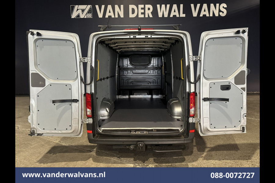 Volkswagen Crafter 2.0 TDI 141pk L3H2 L2H1 Euro6 Airco | 3000kg Trekhaak | Camera | Navigatie | Apple Carplay Android Auto, Cruisecontrol, Parkeersensoren, Dakdragers, Bijrijdersbank