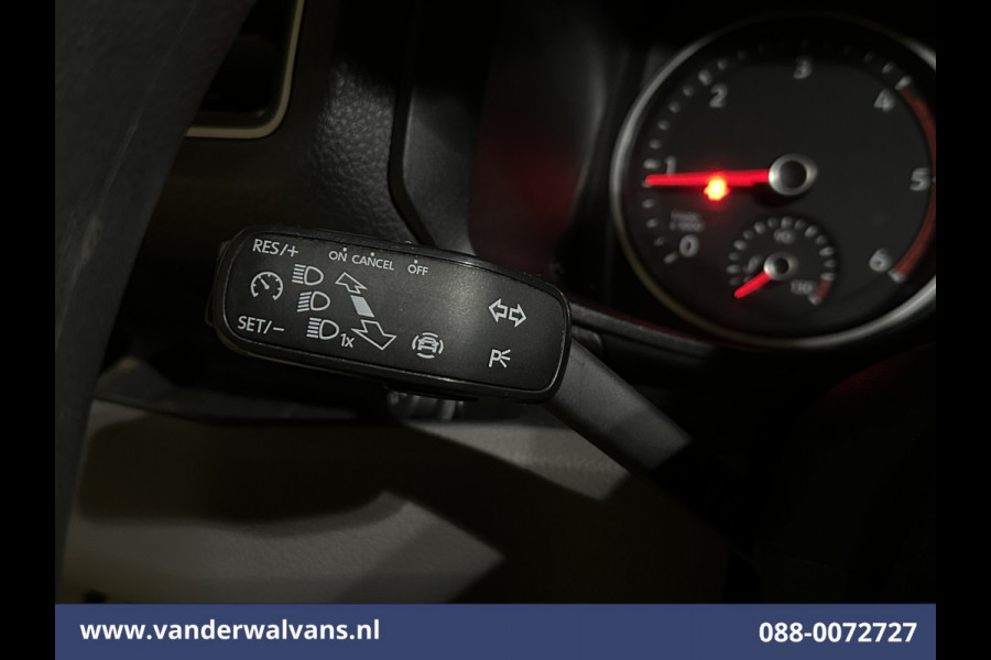 Volkswagen Crafter 2.0 TDI 141pk L3H2 L2H1 Euro6 Airco | 3000kg Trekhaak | Camera | Navigatie | Apple Carplay Android Auto, Cruisecontrol, Parkeersensoren, Dakdragers, Bijrijdersbank