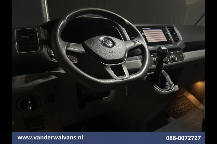 Volkswagen Crafter 2.0 TDI 141pk L3H2 L2H1 Euro6 Airco | 3000kg Trekhaak | Camera | Navigatie | Apple Carplay Android Auto, Cruisecontrol, Parkeersensoren, Dakdragers, Bijrijdersbank