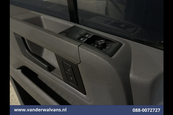 Volkswagen Crafter 2.0 TDI 141pk L3H2 L2H1 Euro6 Airco | 3000kg Trekhaak | Camera | Navigatie | Apple Carplay Android Auto, Cruisecontrol, Parkeersensoren, Dakdragers, Bijrijdersbank