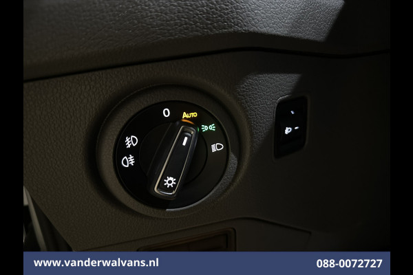 Volkswagen Crafter 2.0 TDI 141pk L3H2 L2H1 Euro6 Airco | 3000kg Trekhaak | Camera | Navigatie | Apple Carplay Android Auto, Cruisecontrol, Parkeersensoren, Dakdragers, Bijrijdersbank