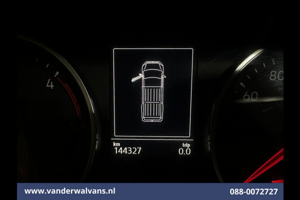Volkswagen Crafter 2.0 TDI 141pk L3H2 L2H1 Euro6 Airco | 3000kg Trekhaak | Camera | Navigatie | Apple Carplay Android Auto, Cruisecontrol, Parkeersensoren, Dakdragers, Bijrijdersbank