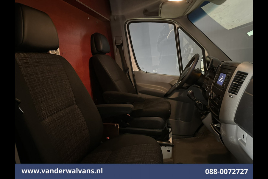 Mercedes-Benz Sprinter 316 CDI 163 pk L2H2 Euro6 Airco | Omvormer | Camera | 2800kg Trekhaak Cruisecontrol, Chauffeursstoel
