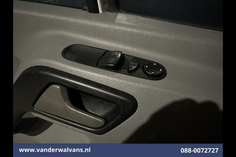 Mercedes-Benz Sprinter 316 CDI 163 pk L2H2 Euro6 Airco | Omvormer | Camera | 2800kg Trekhaak Cruisecontrol, Chauffeursstoel