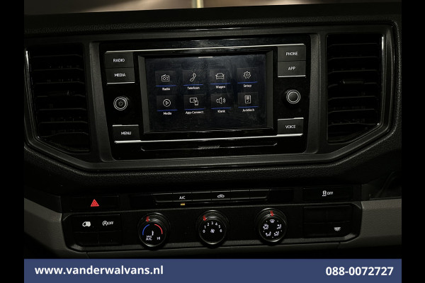 Volkswagen Crafter 2.0 TDI 141pk L3H3 L2H2 Euro6 Airco | Massagestoel | Camera | Apple Carplay | Cruisecontrol Android Auto, Chauffeursstoel