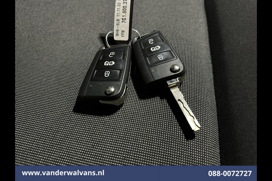 Volkswagen Crafter 2.0 TDI 140pk L3H3 L2H2 Euro6 Airco | Cruisecontrol | 3000kg Trekhaak | Camera Bijrijdersbank