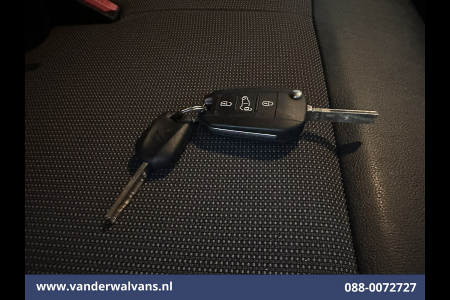 Peugeot Expert 2.0 BlueHDI 123pk L1H1 Euro6 Airco | Navigatie | Apple Carplay | Imperiaal | 2500kg Trekhaak Cruisecontrol, Android Auto, Parkeersensoren, Bijrijdersbank