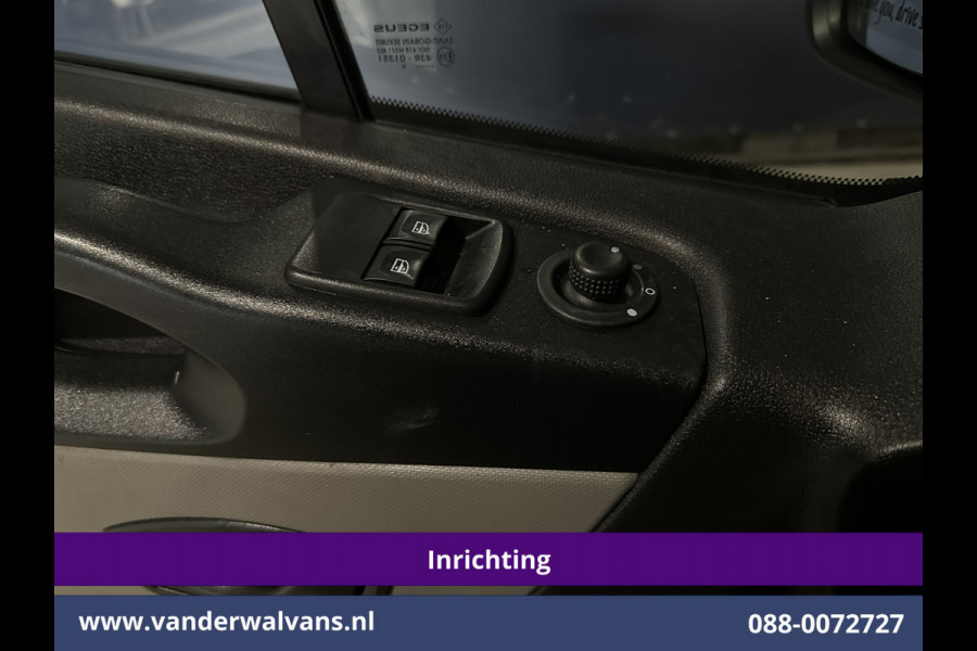 Renault Trafic 1.6 dCi L2H1 inrichting Euro6 Airco | Imperiaal | Trekhaak | Navigatie | Parkeersensoren | Bijrijdersbank Cruisecontrol
