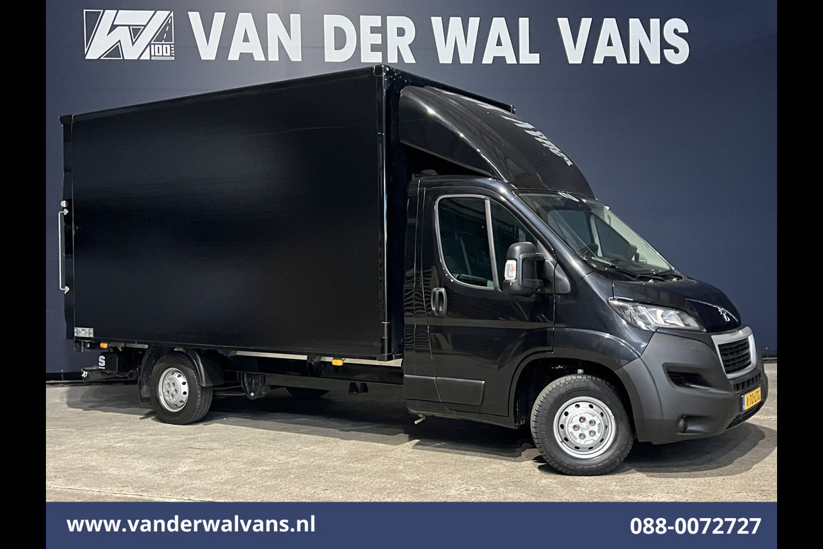 Peugeot Boxer 2.0 BlueHDI 141pk Bakwagen Laadklep Euro6 Airco | Camera | Cruisecontrol | Chauffeursstoel Bijrijdersbank